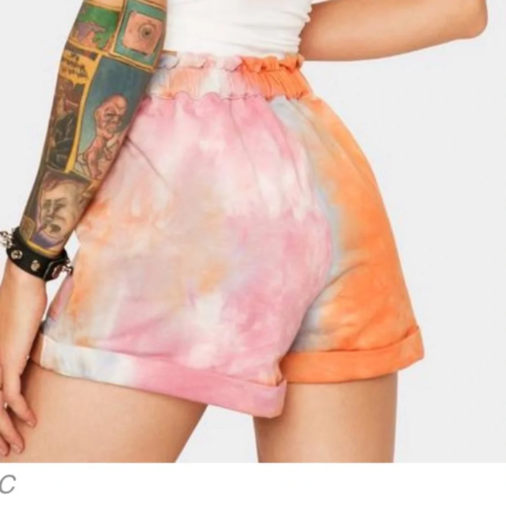 BlankNYC Sweet Spot sweatshirt and shorts - Picture 3 of 8